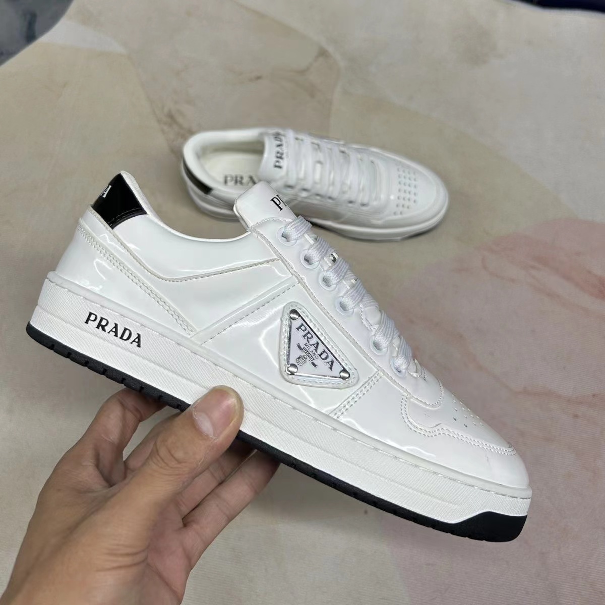 【正規取扱店】Prada 人気靴