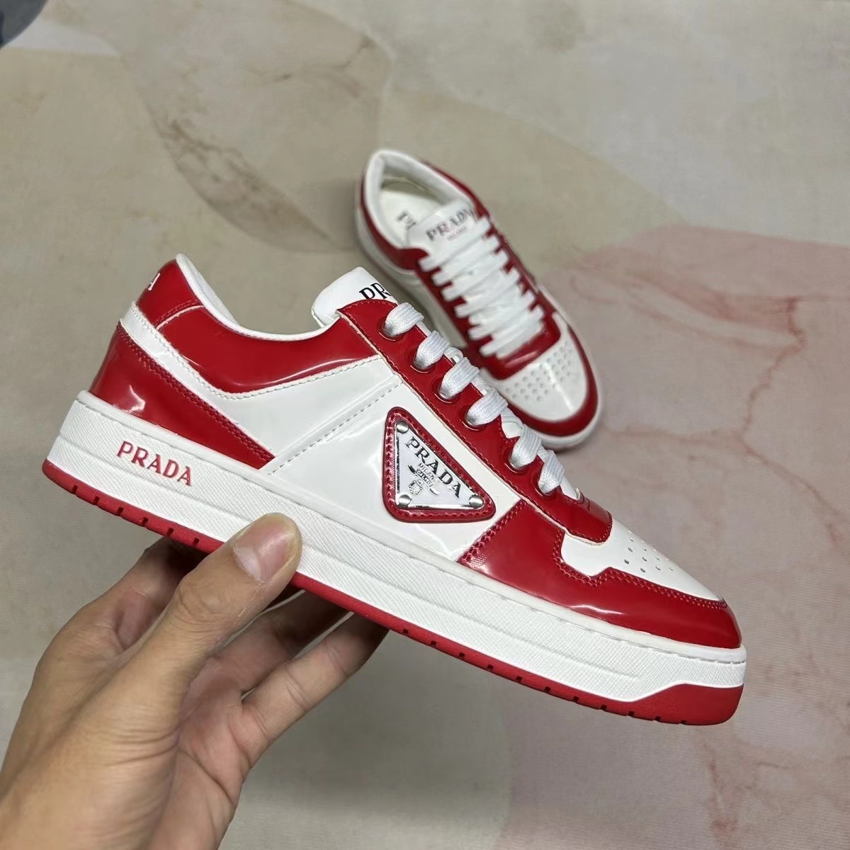 【正規取扱店】Prada 人気靴