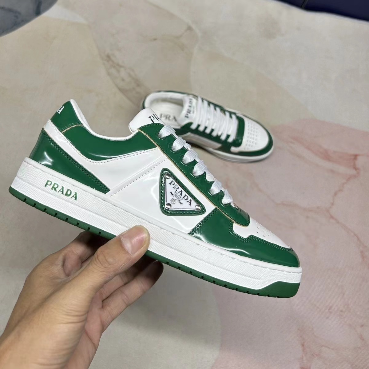 【正規取扱店】Prada 人気靴
