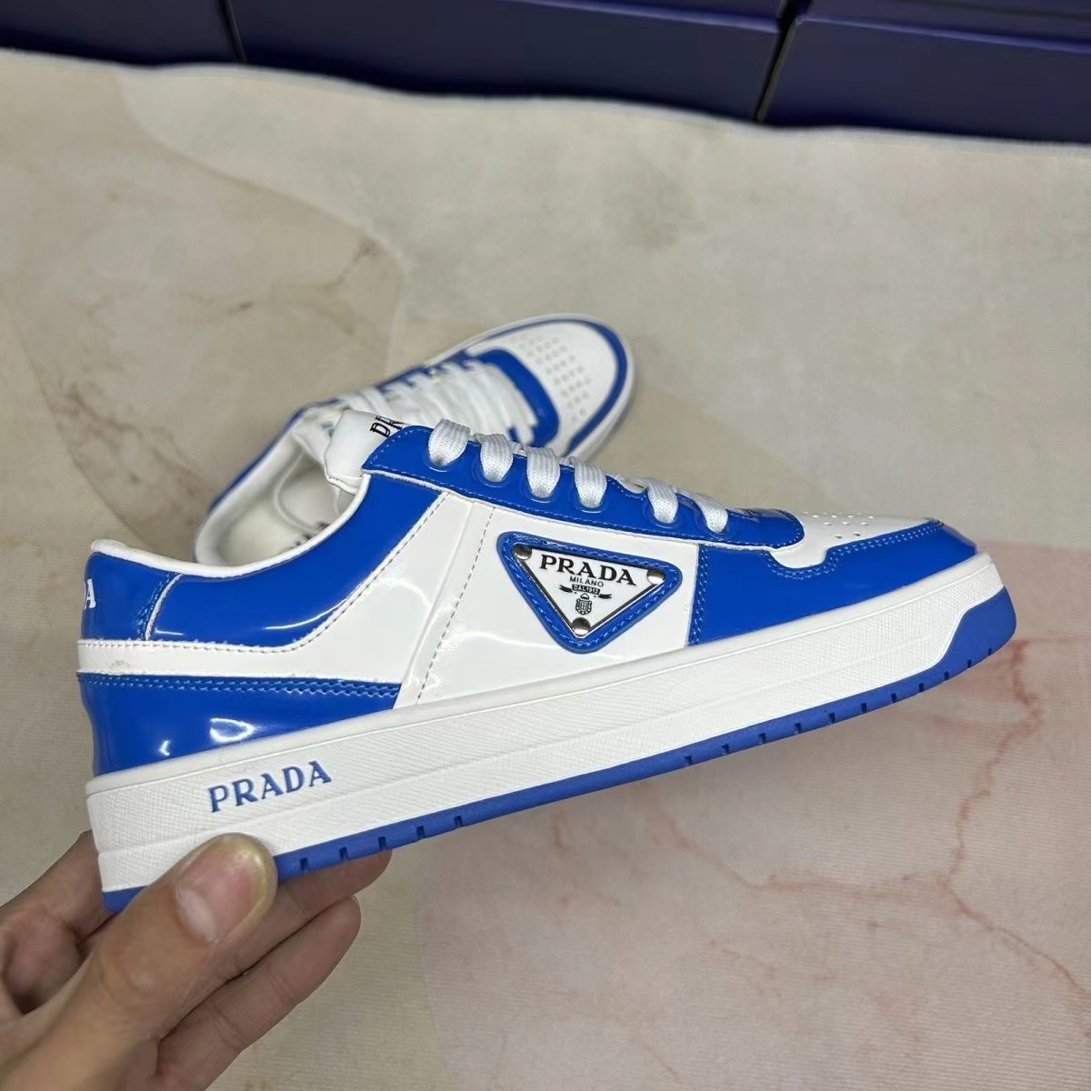 【正規取扱店】Prada 人気靴