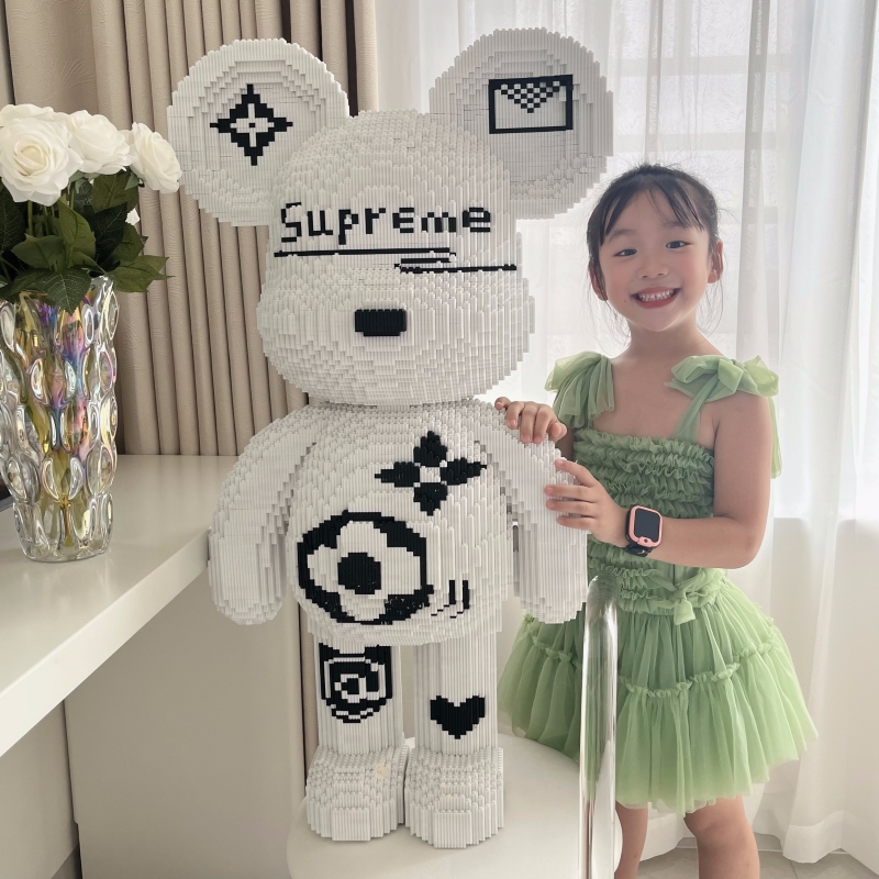 【海外ブランド直営店】Louis Vuitton&supremeレゴ ブリックベア