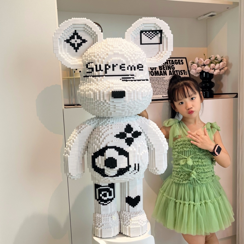 【海外ブランド直営店】Louis Vuitton&supremeレゴ ブリックベア