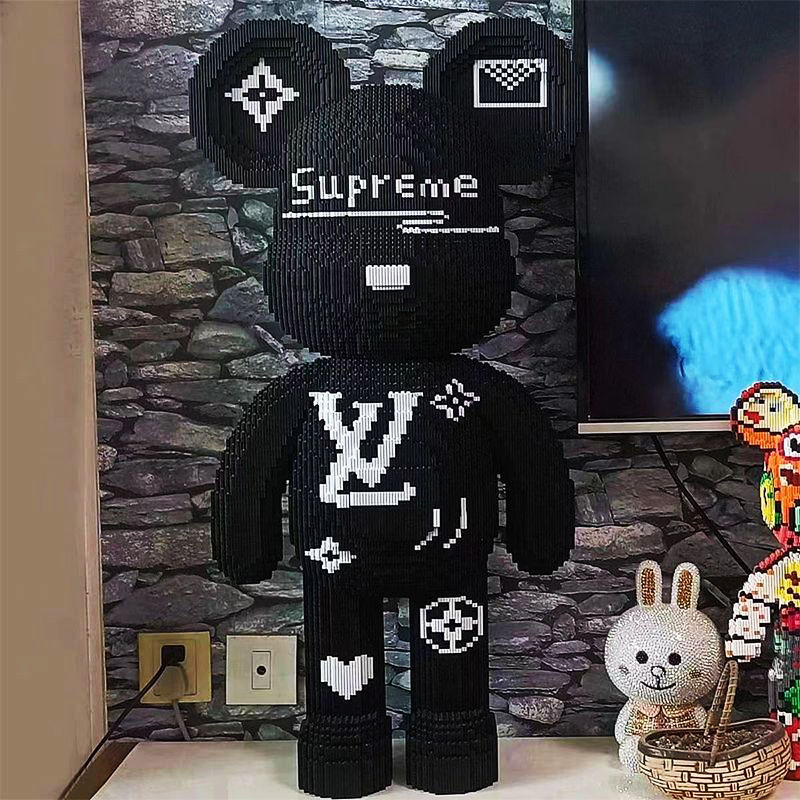 【海外ブランド直営店】Louis Vuitton&supremeレゴ ブリックベア
