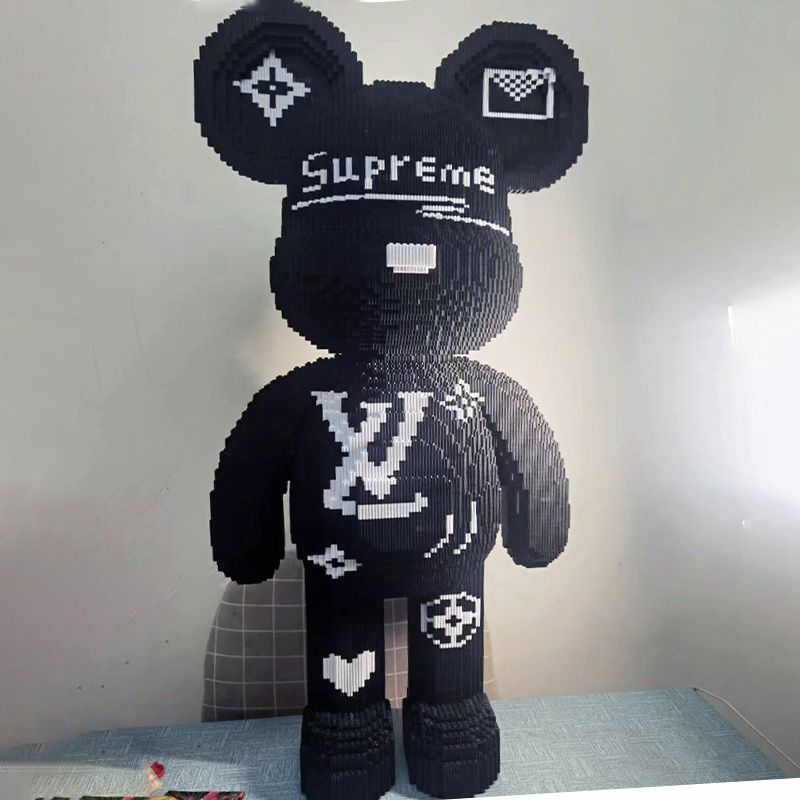 【海外ブランド直営店】Louis Vuitton&supremeレゴ ブリックベア