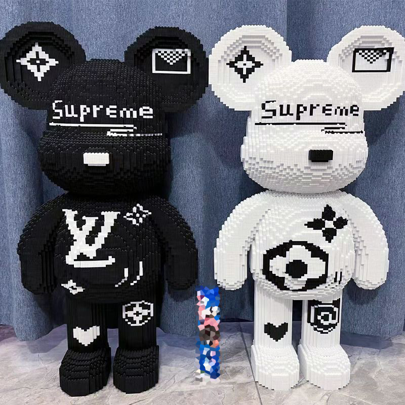 【海外ブランド直営店】Louis Vuitton&supremeレゴ ブリックベア