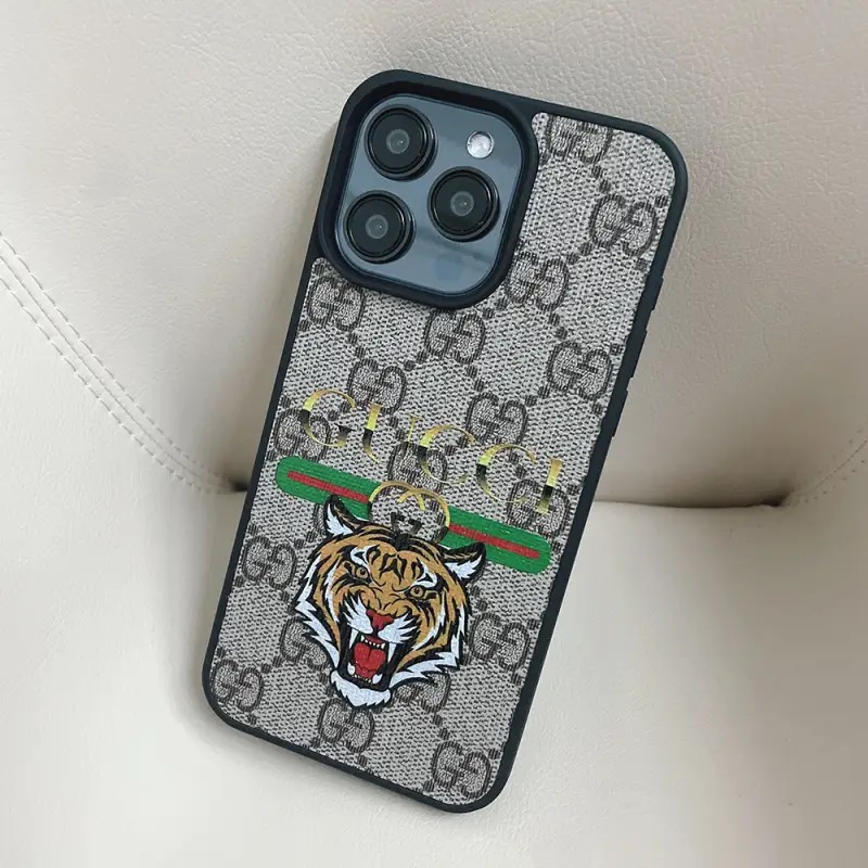 GUCCI 小柄モノグラム 電話ケース