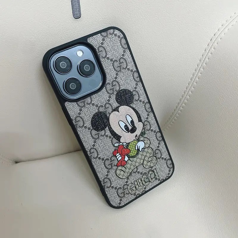 GUCCI 小柄モノグラム 電話ケース