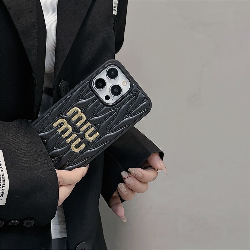 MiuMiu 電話ケース