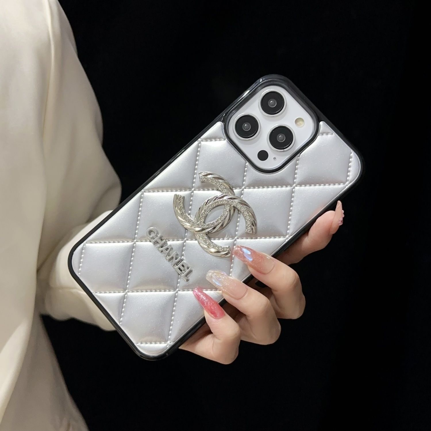 CHANEL電話ケース