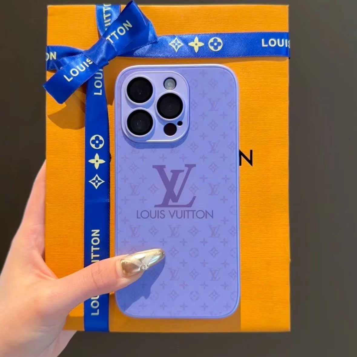LV電話ケース