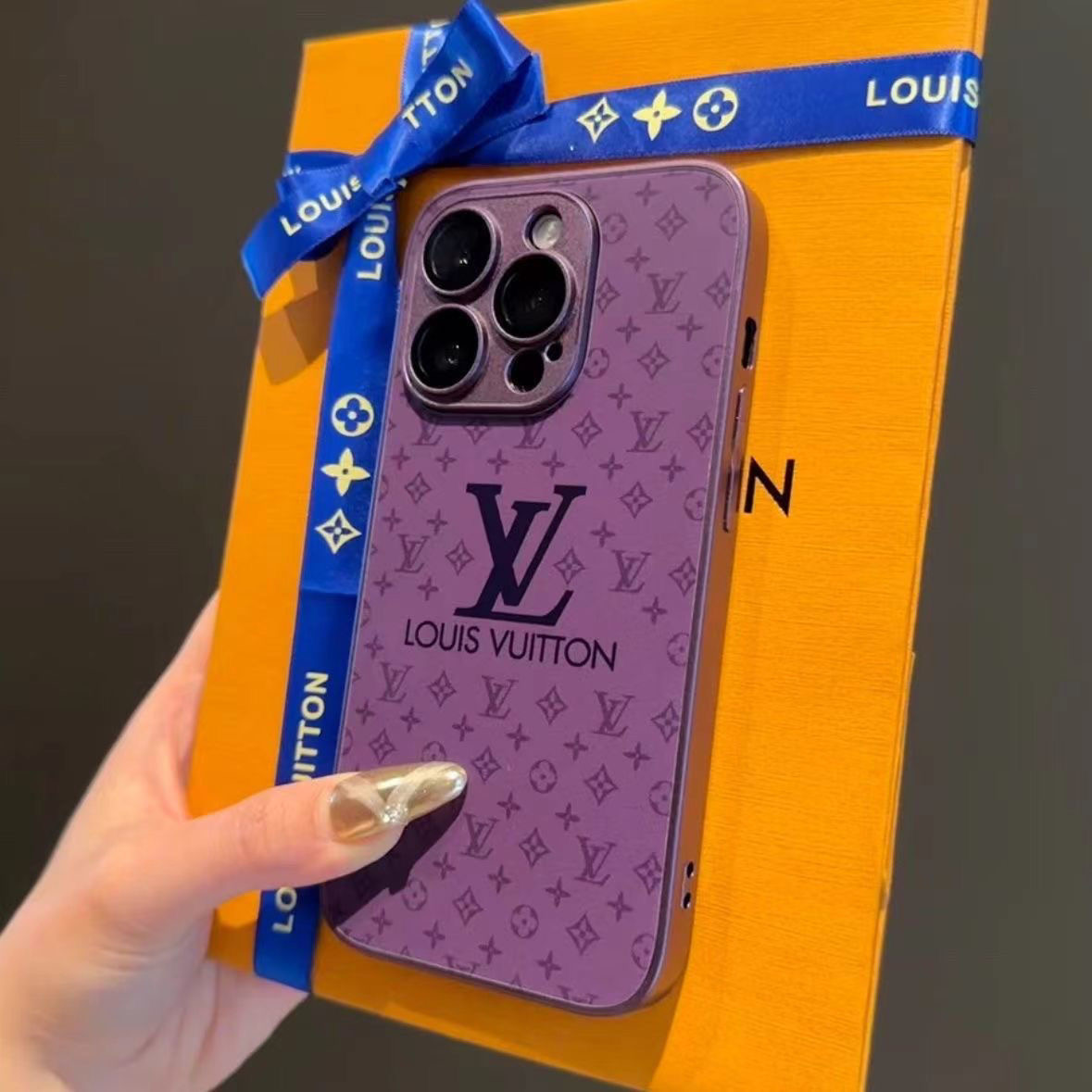 LV電話ケース