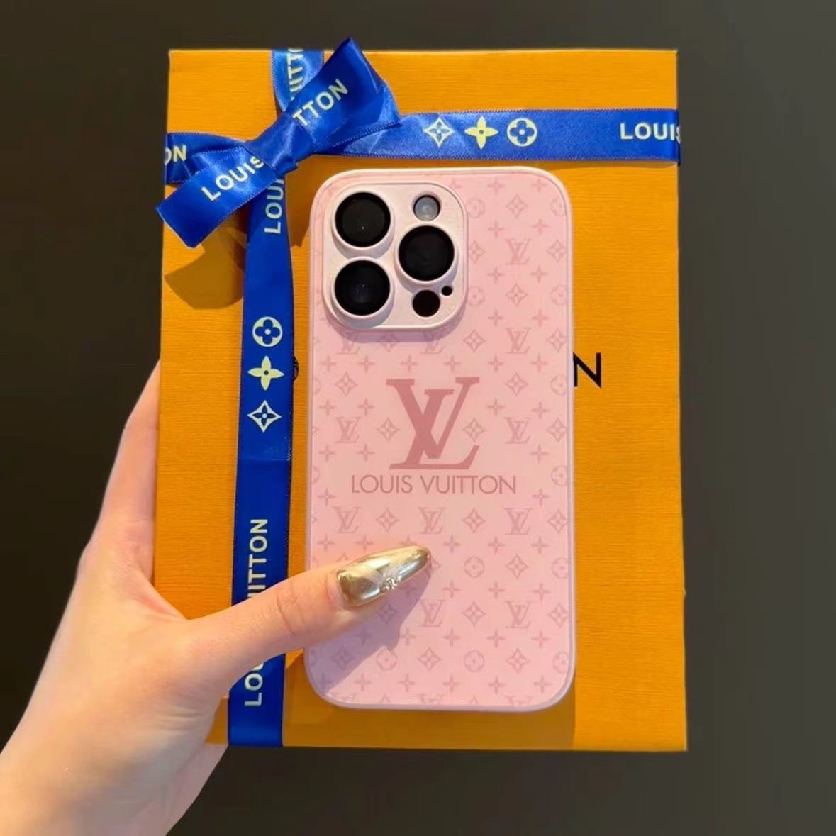LV電話ケース