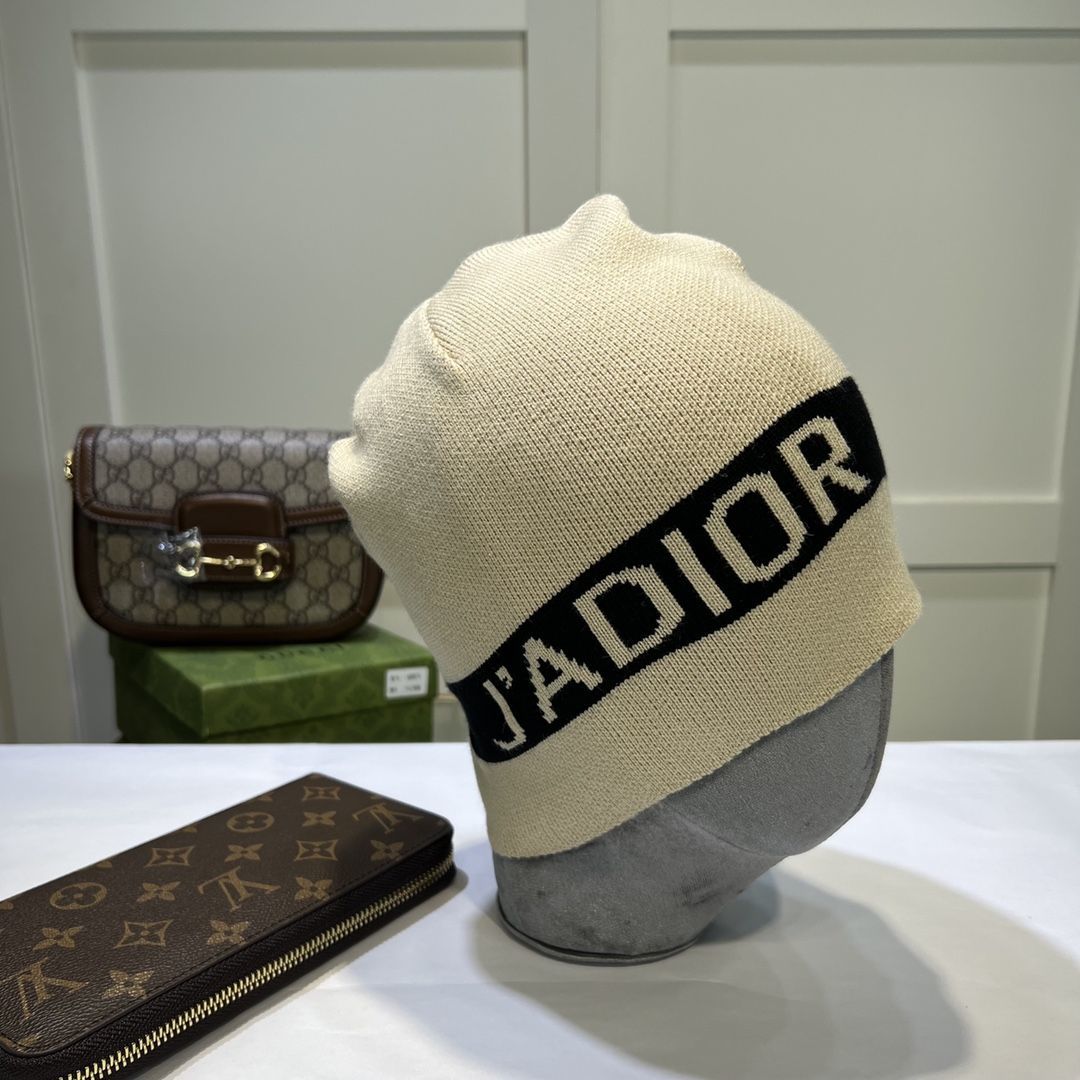 【Dior旗艦店】（ディオール）ニットウールハット ご好評に付き再入荷！！