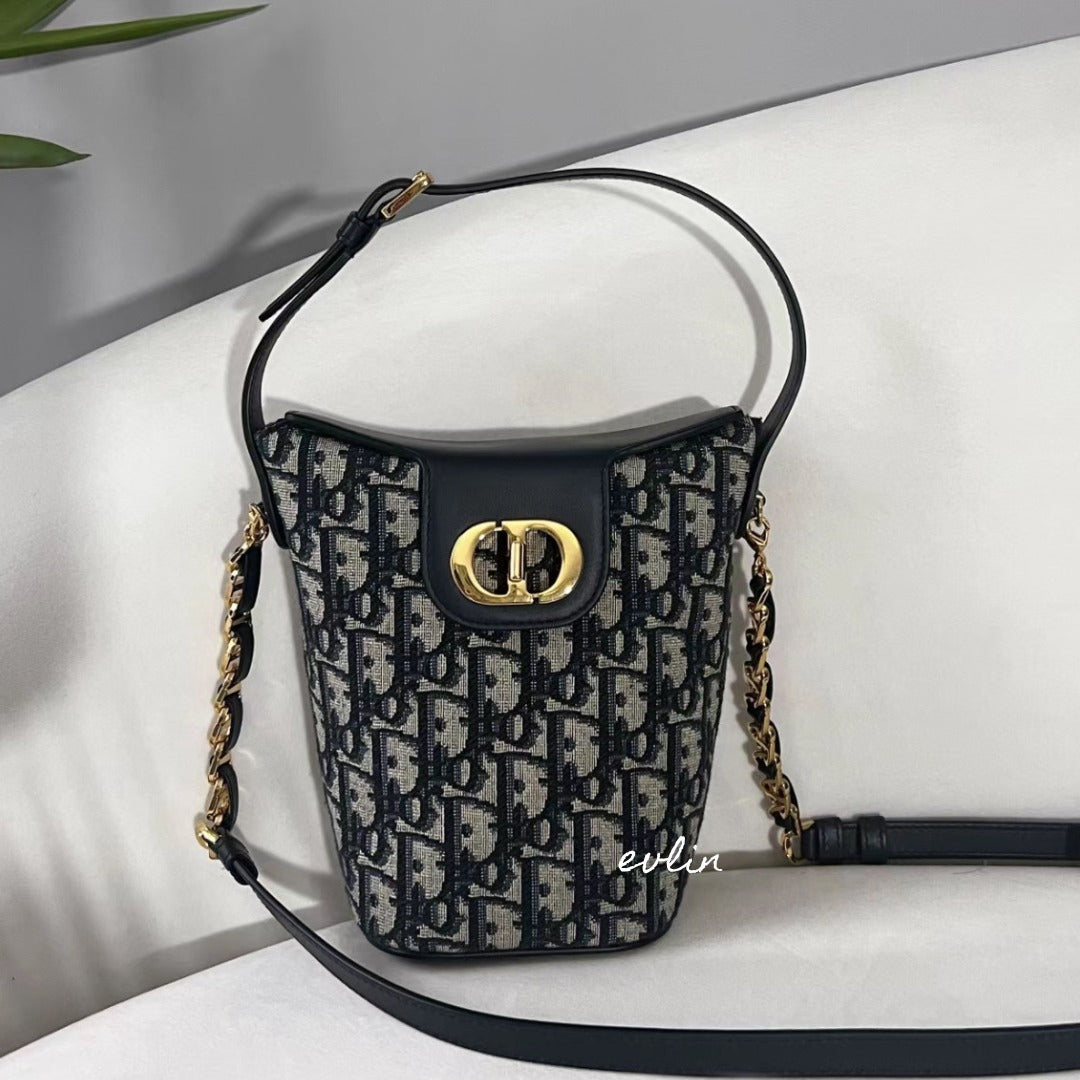 【大ヒットの予感】30 MONTAIGNE DIOR AMBERミニ バケットバッグ S2319UTZQ_M928