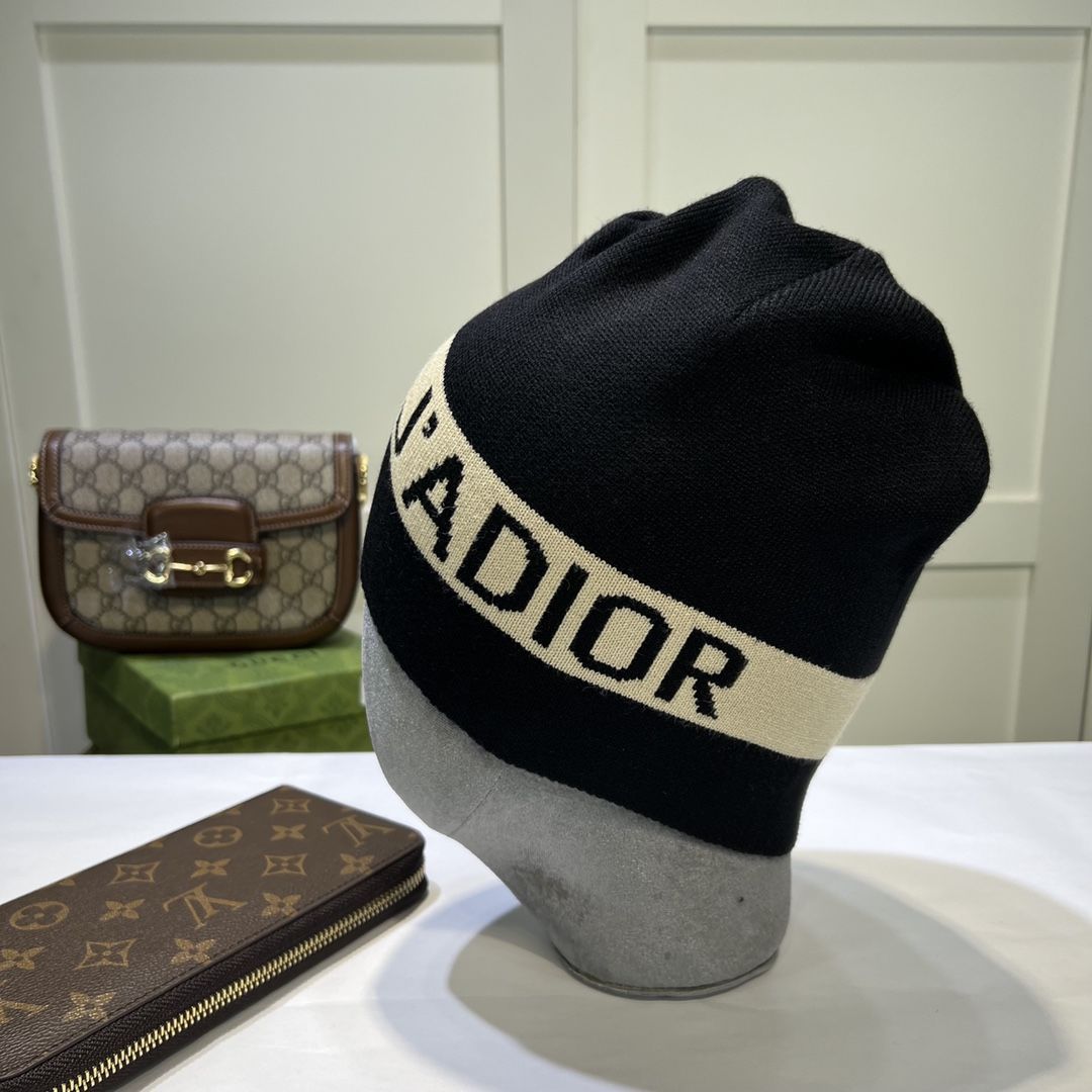 【Dior旗艦店】（ディオール）ニットウールハット ご好評に付き再入荷！！