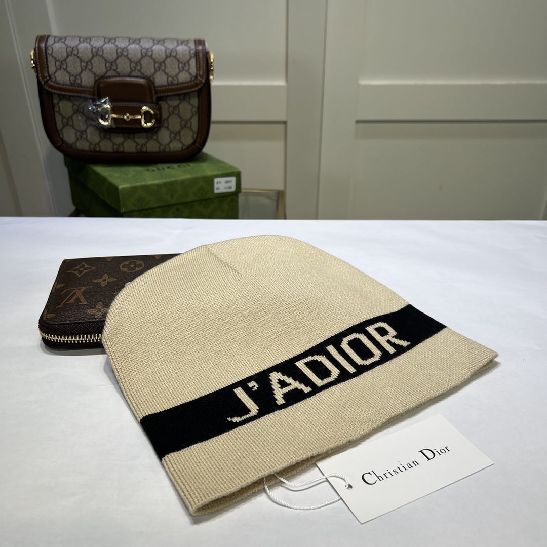 【Dior旗艦店】（ディオール）ニットウールハット ご好評に付き再入荷！！