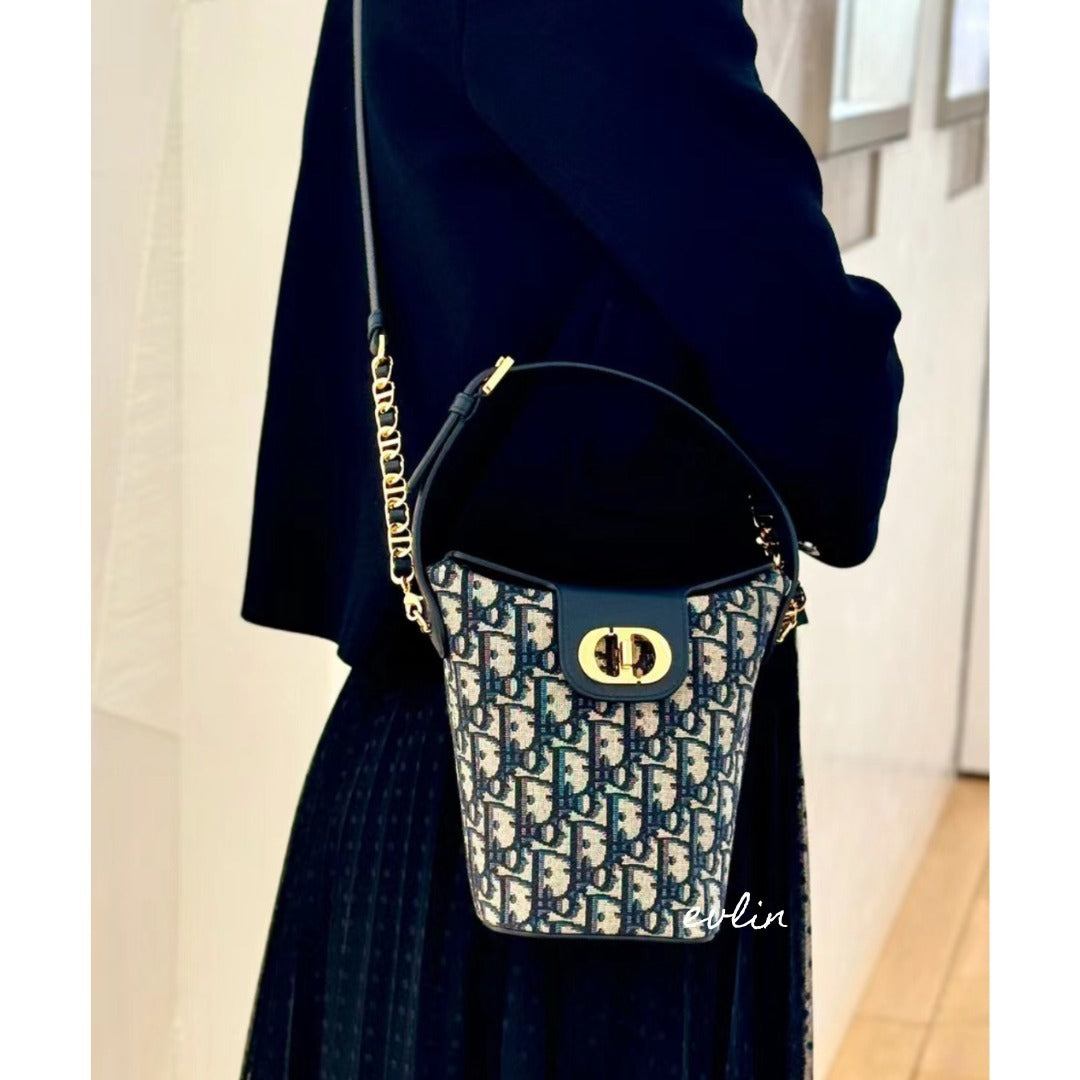 【大ヒットの予感】30 MONTAIGNE DIOR AMBERミニ バケットバッグ S2319UTZQ_M928