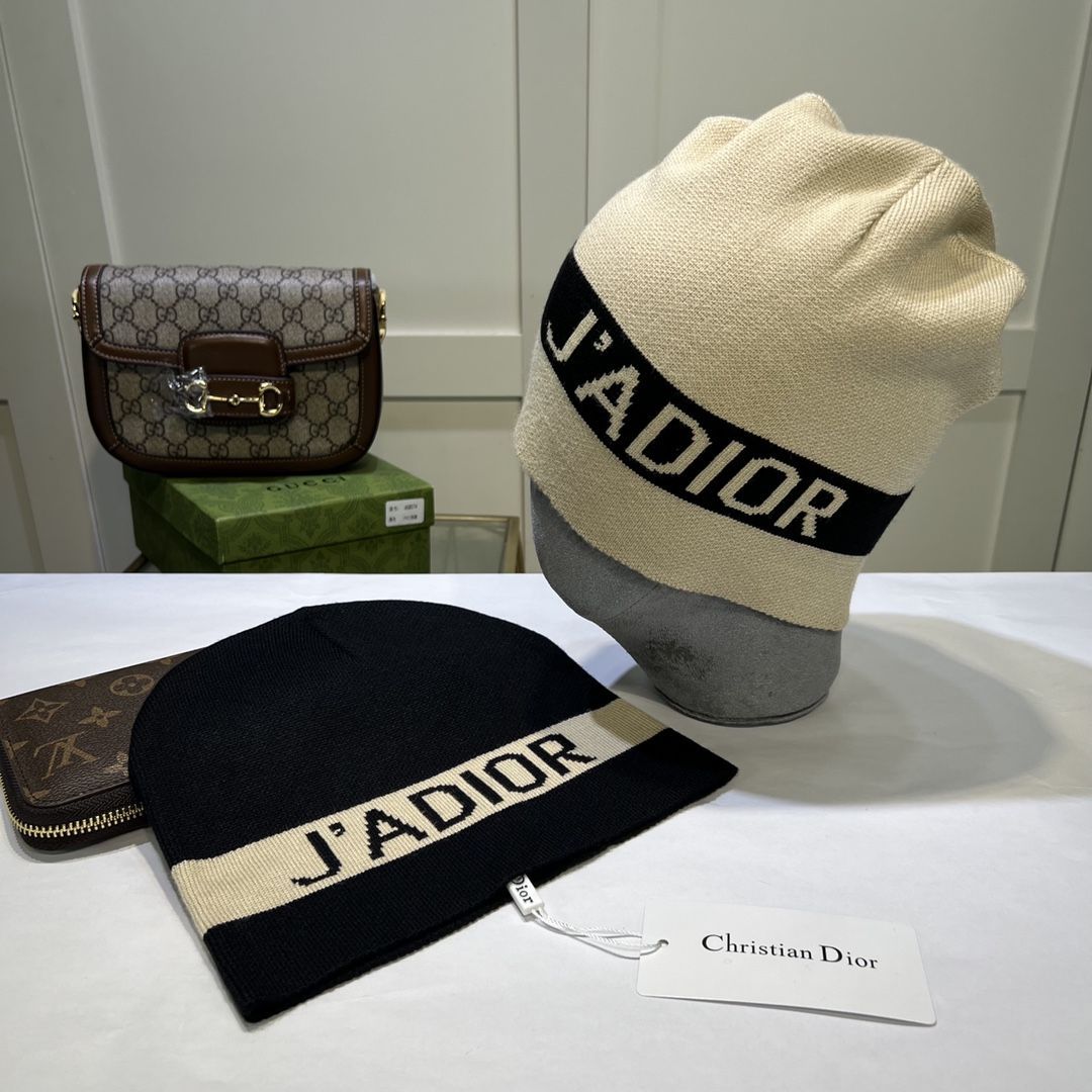 【Dior旗艦店】（ディオール）ニットウールハット ご好評に付き再入荷！！