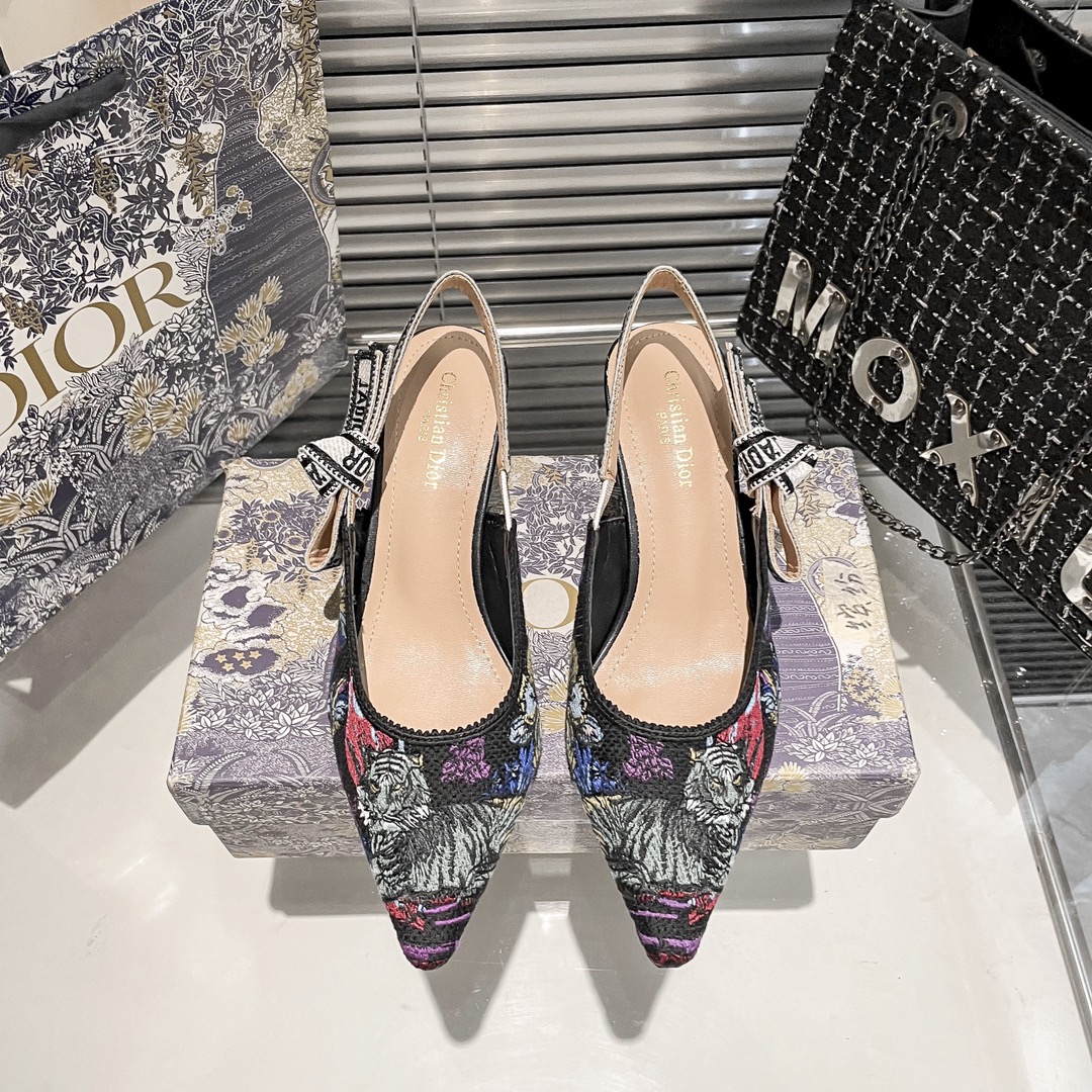 DIOR 新作刺繍ハイヒール 09zm 95759