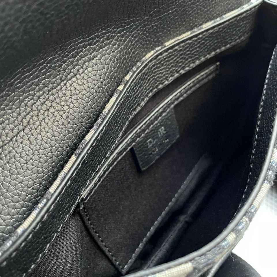 Dior SADDLE メッセンジャーバッグ