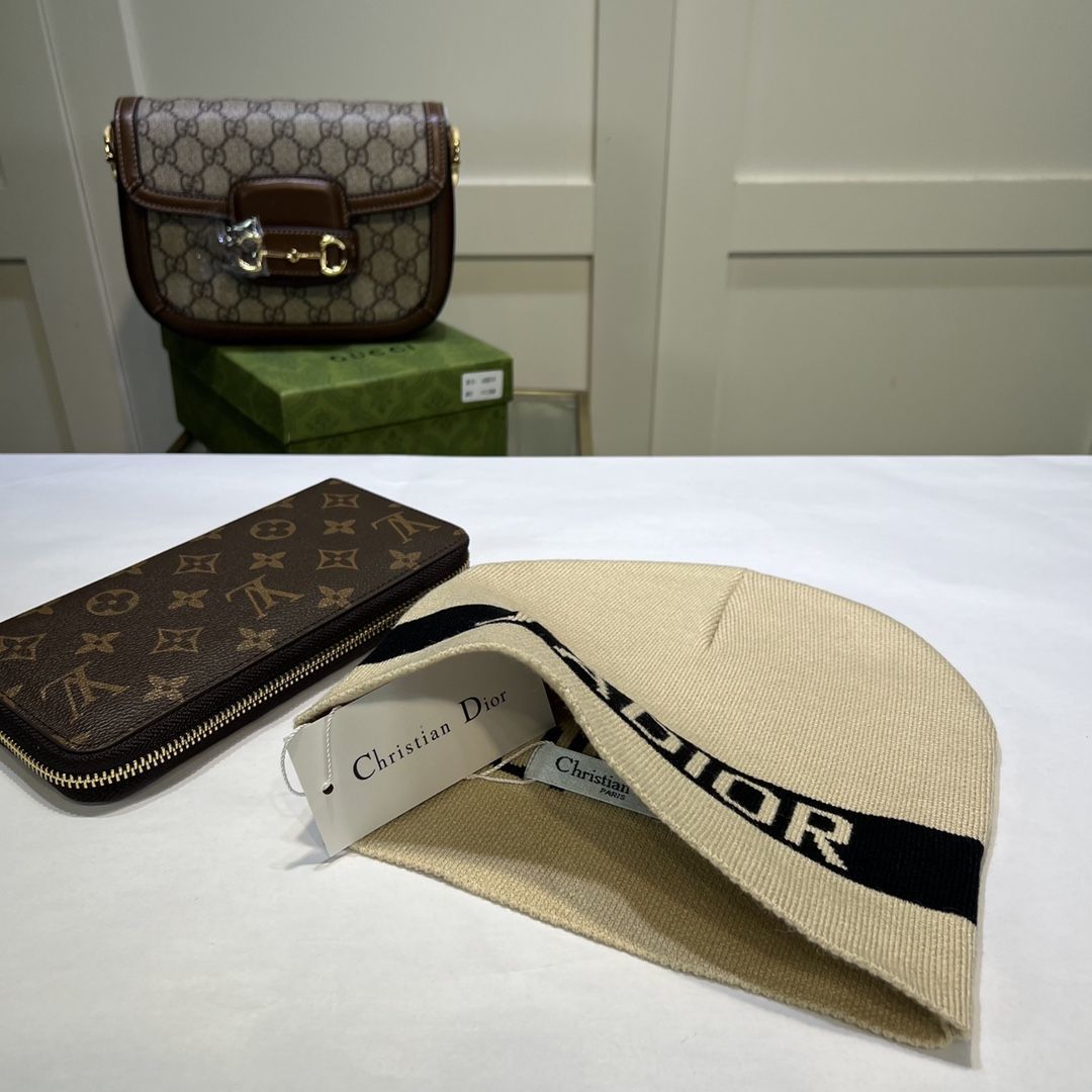 【Dior旗艦店】（ディオール）ニットウールハット ご好評に付き再入荷！！