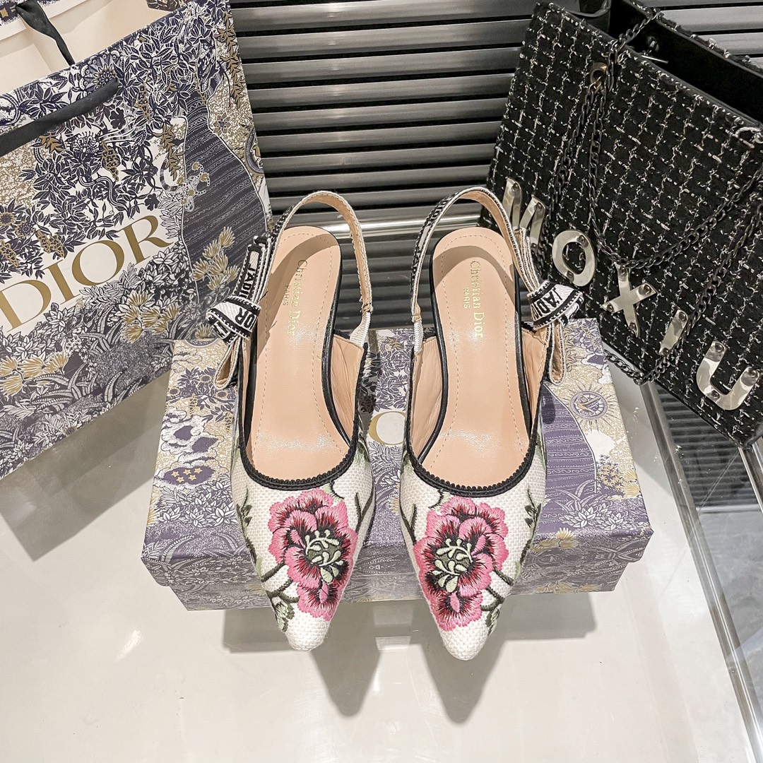 DIOR 新作刺繍ハイヒール 07zm 95759
