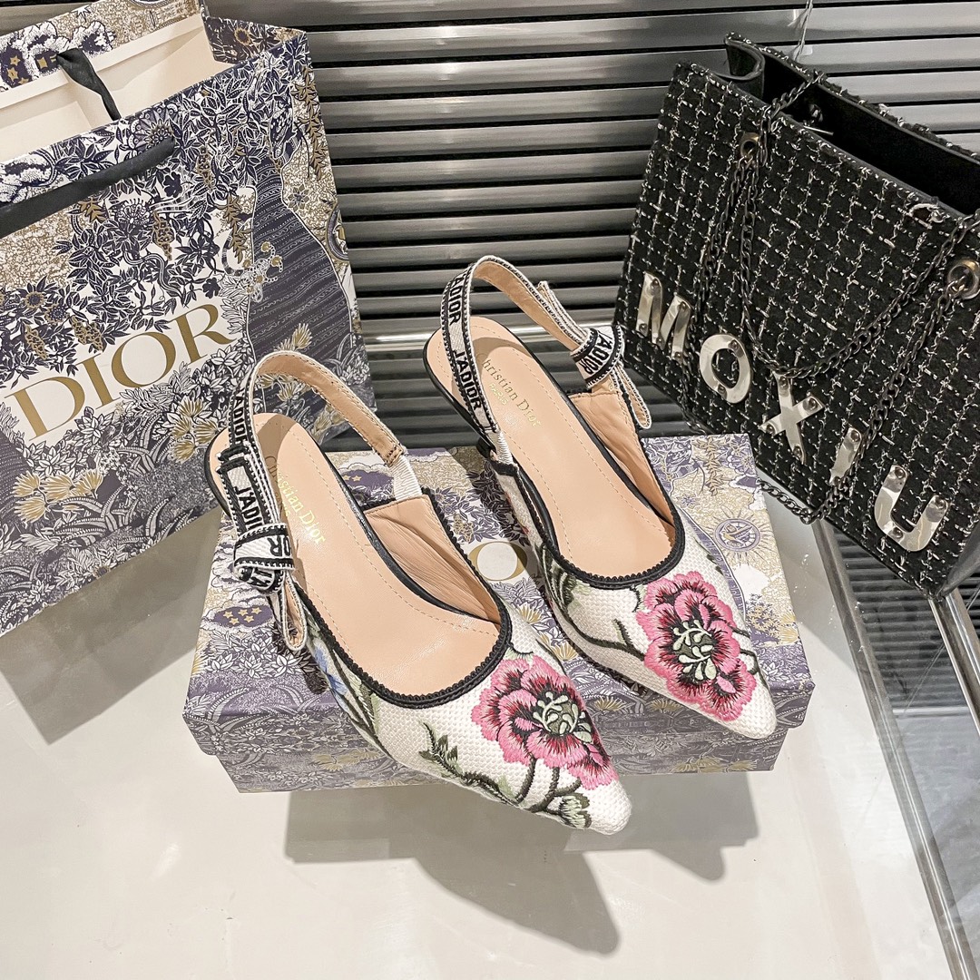 DIOR 新作刺繍ハイヒール 07zm 95759
