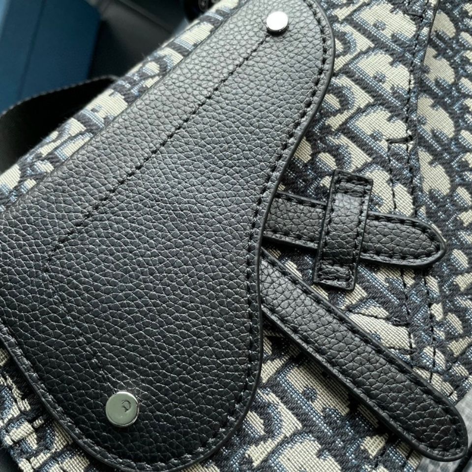 Dior SADDLE メッセンジャーバッグ