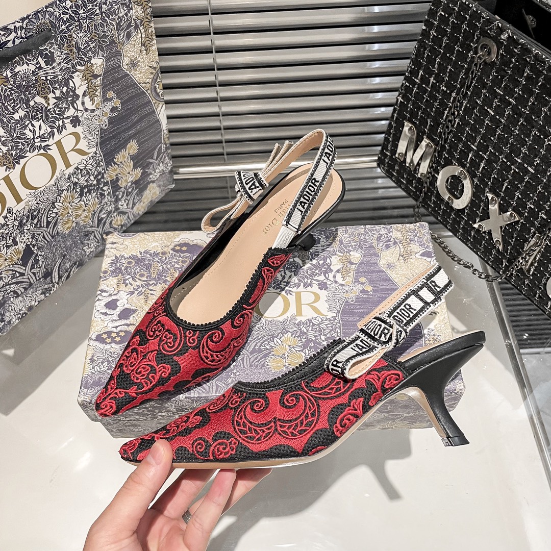 DIOR 新作刺繍ハイヒール 10zm 95759