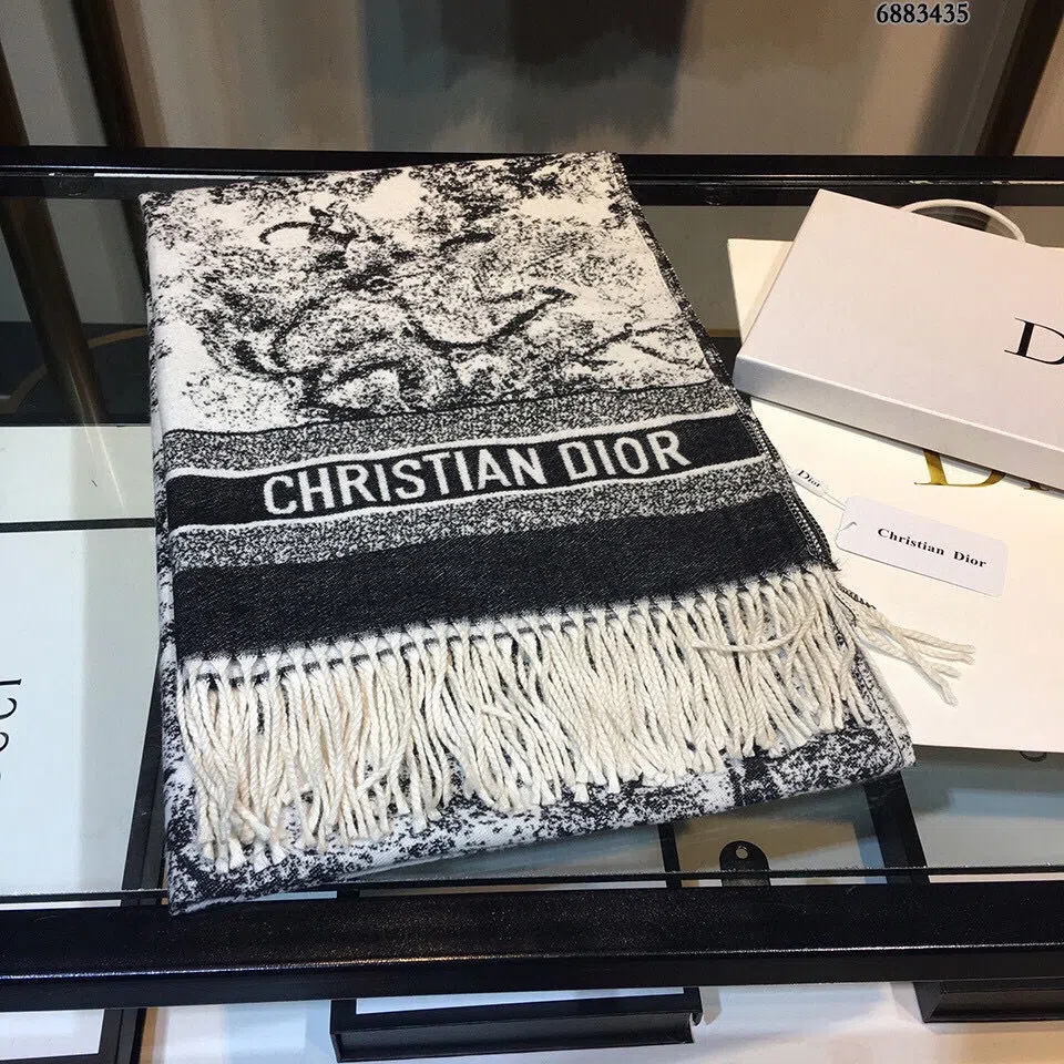 Dior（ディオール） リバーシブルスカーフ