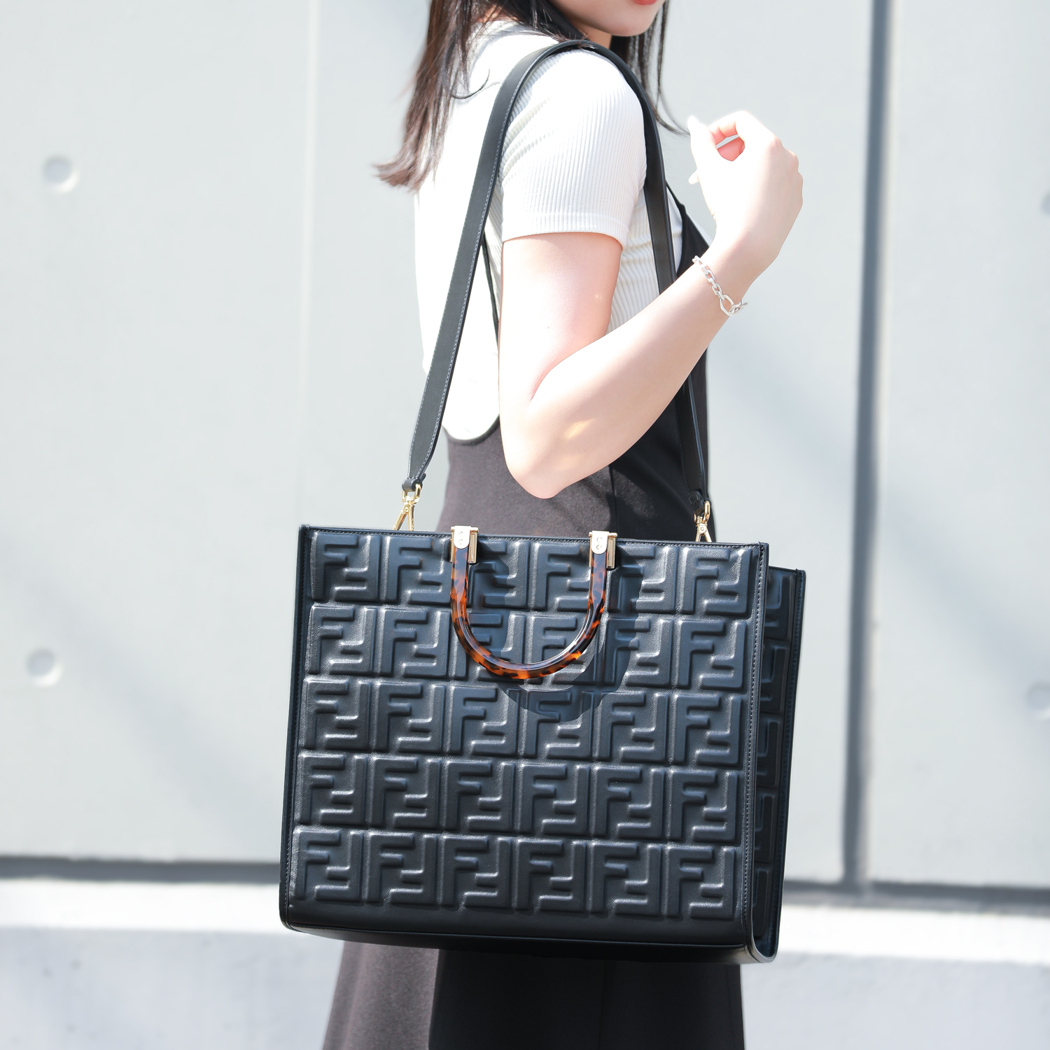 FENDI フェンディ SUNSHINE M トート バッグ
