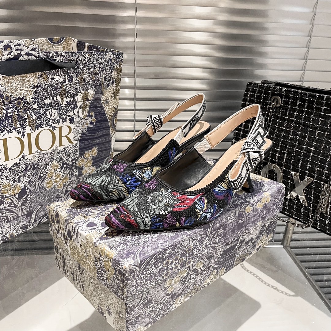 DIOR 新作刺繍ハイヒール 09zm 95759
