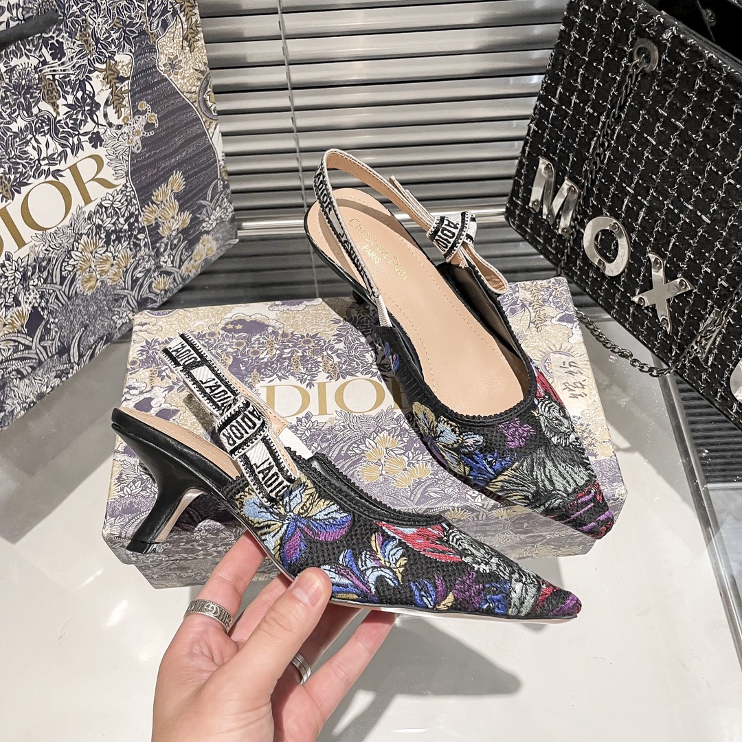 DIOR 新作刺繍ハイヒール 09zm 95759