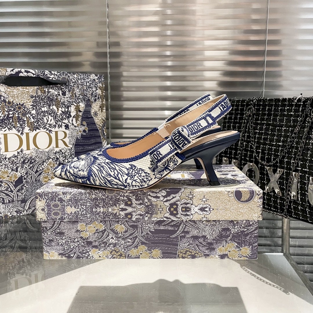 DIOR 新作刺繍ハイヒール 06zm 95759