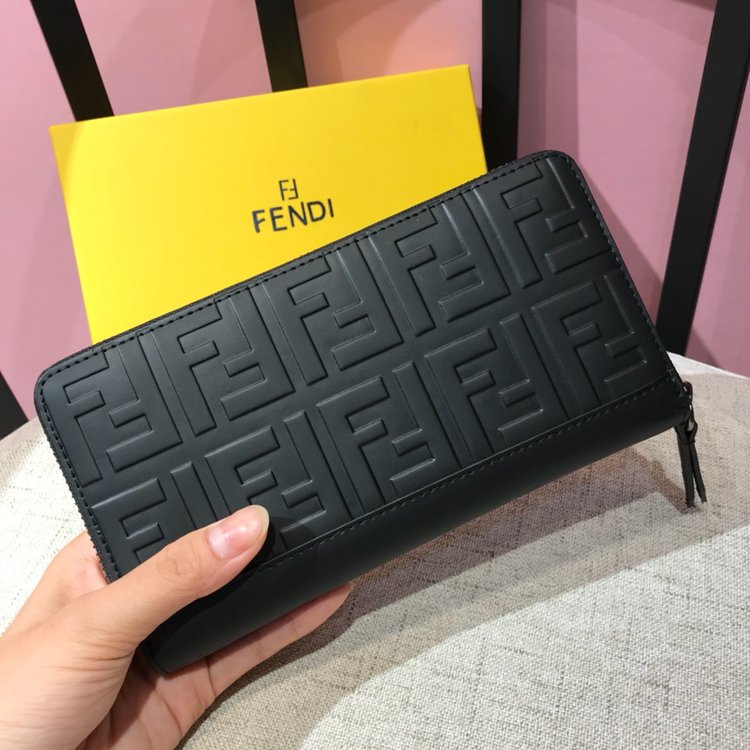 FENDI（フェンディ） 財布 19x10cm