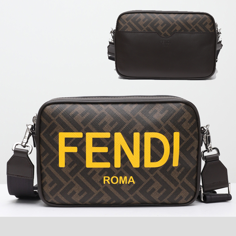 FENDI ブラウンFFファブリック バッグ カメラケース