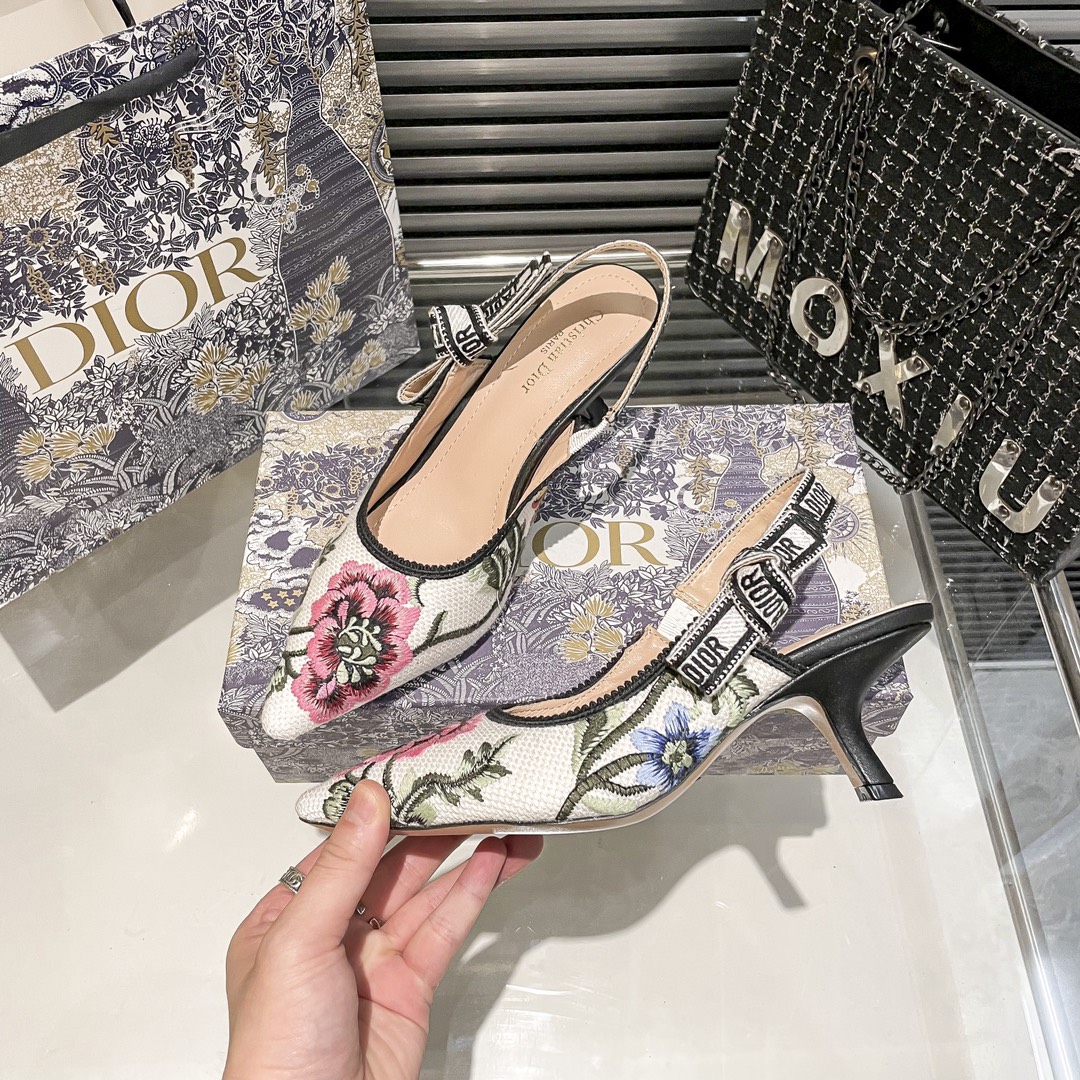 DIOR 新作刺繍ハイヒール 07zm 95759