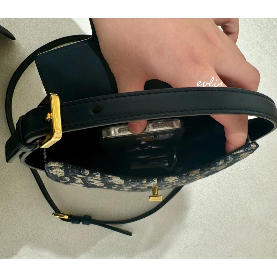 【大ヒットの予感】30 MONTAIGNE DIOR AMBERミニ バケットバッグ S2319UTZQ_M928