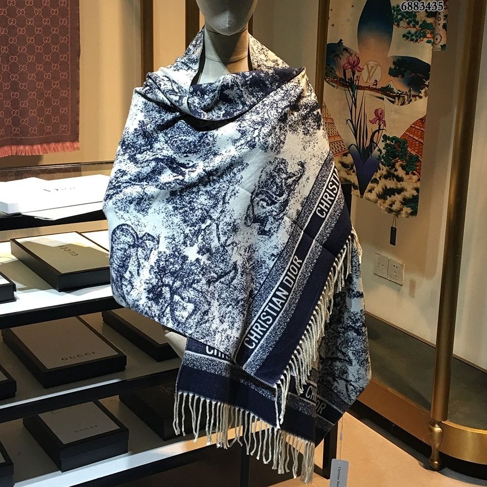 Dior（ディオール） リバーシブルスカーフ 3色