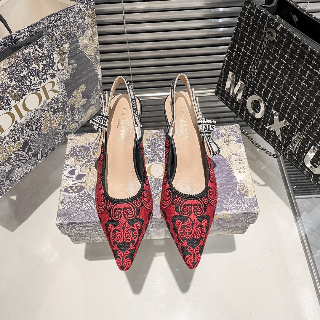 DIOR 新作刺繍ハイヒール 10zm 95759