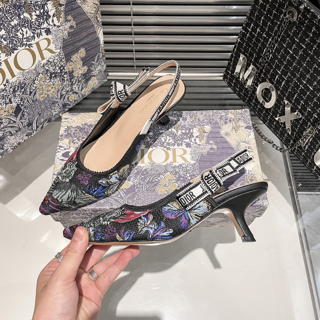 DIOR 新作刺繍ハイヒール 09zm 95759