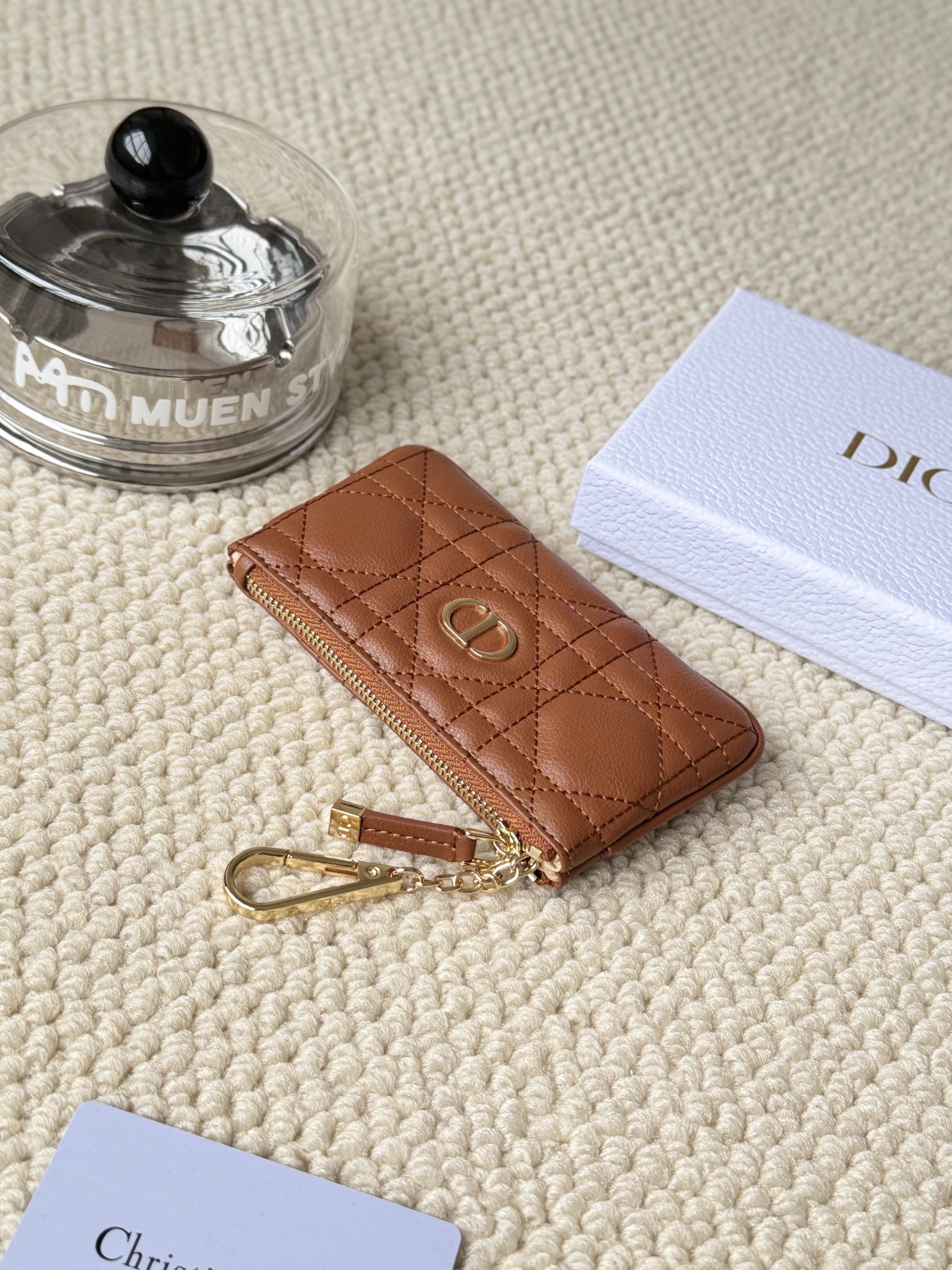 Dior 小銭入れ に飾りを付け8 zm 94914