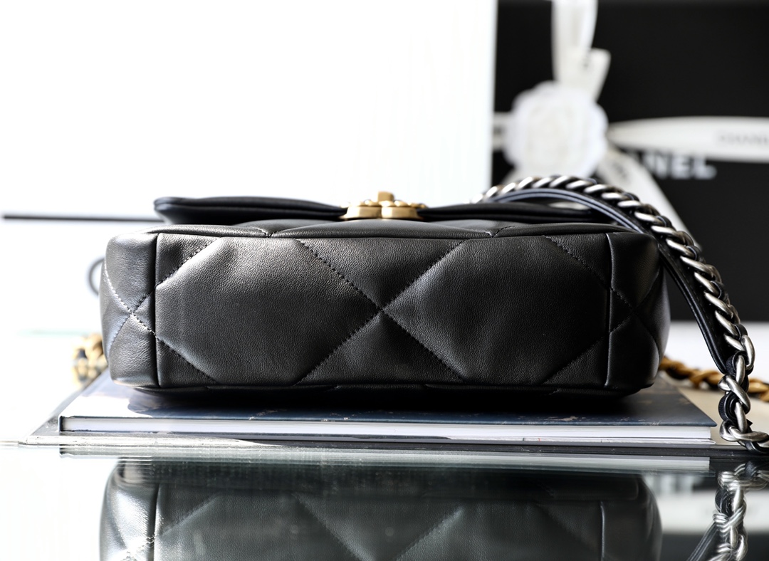 Chanel 19 AS1160