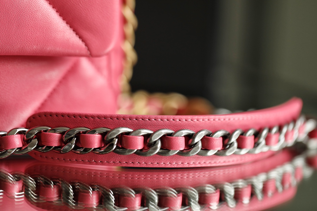 Chanel 19 AS1160