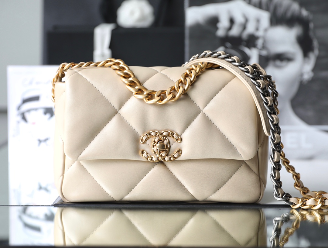 Chanel 19 AS1160