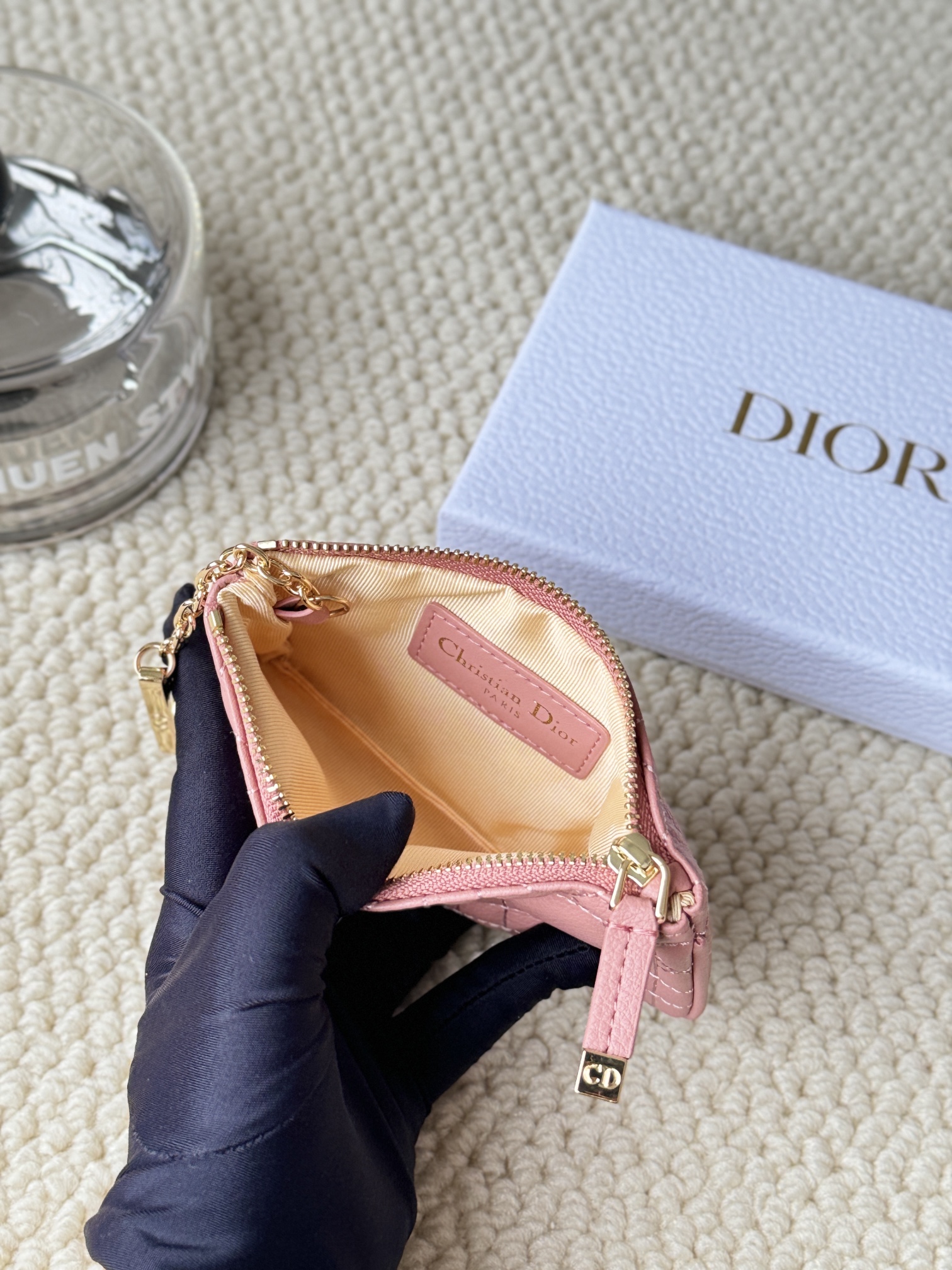 Dior 小銭入れ に飾りを付ける2 zm 94914