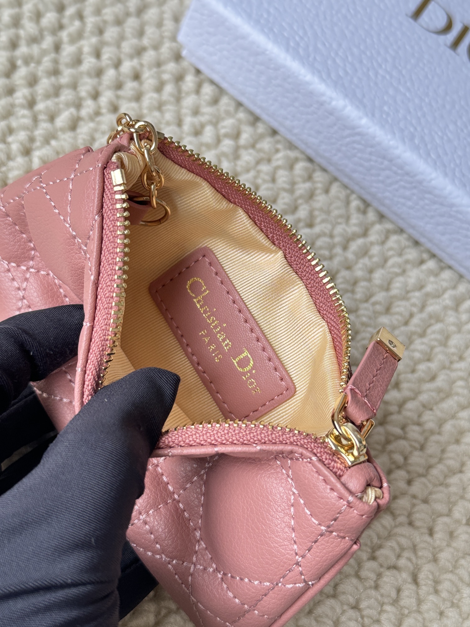 Dior 小銭入れ に飾りを付ける2 zm 94914