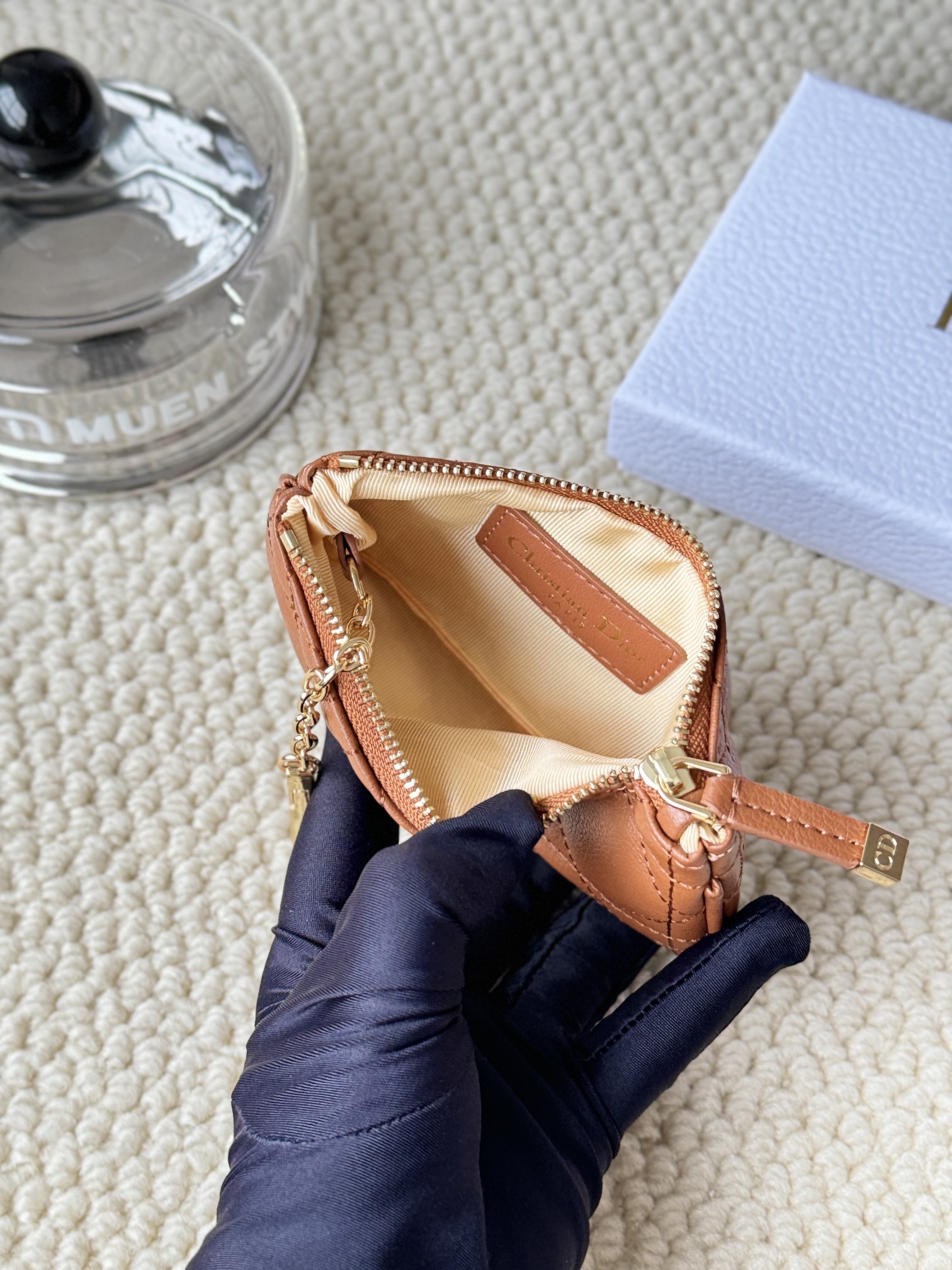 Dior 小銭入れ に飾りを付け8 zm 94914