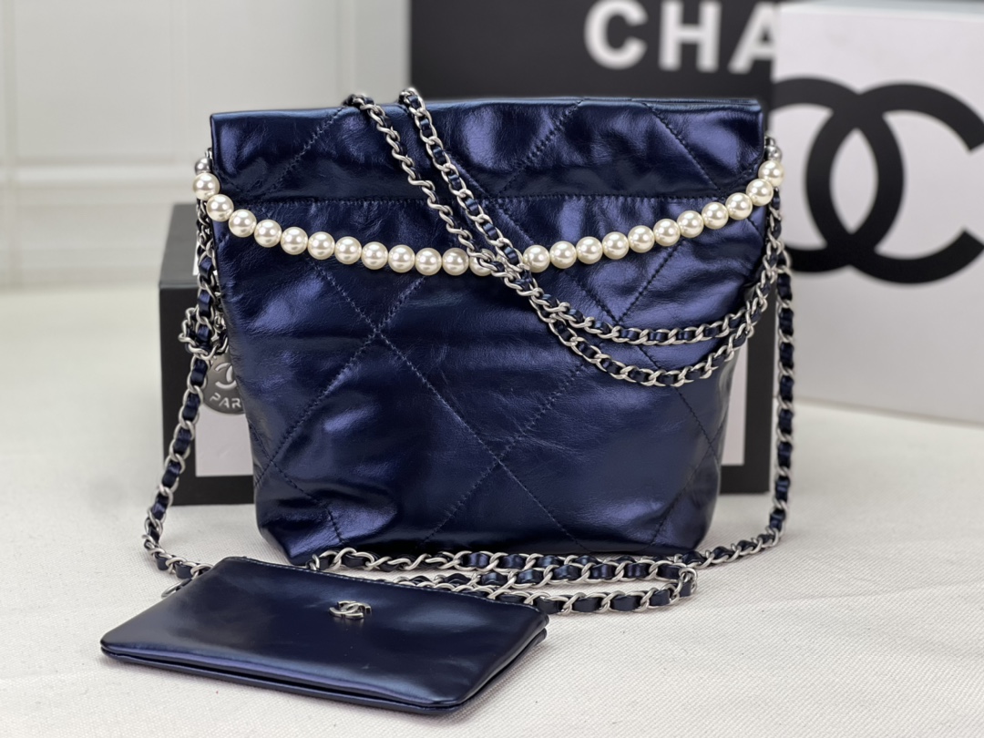 CHANEL 22 3989