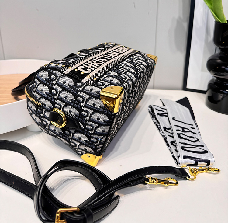 DIORョルダーバッグ SS95715
